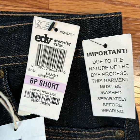 NWT Style & Co. Dark Wash Natural Fit Jeans (Sits at Natural Waist) Size 6 Short - Picture 6 of 15